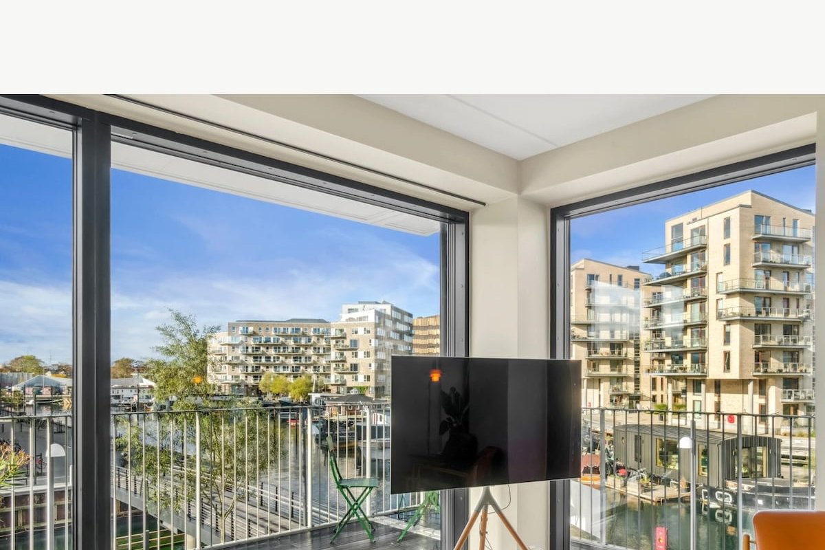 Stor Luksus lejlighed med vand udsigt i alle rum gallery image 3