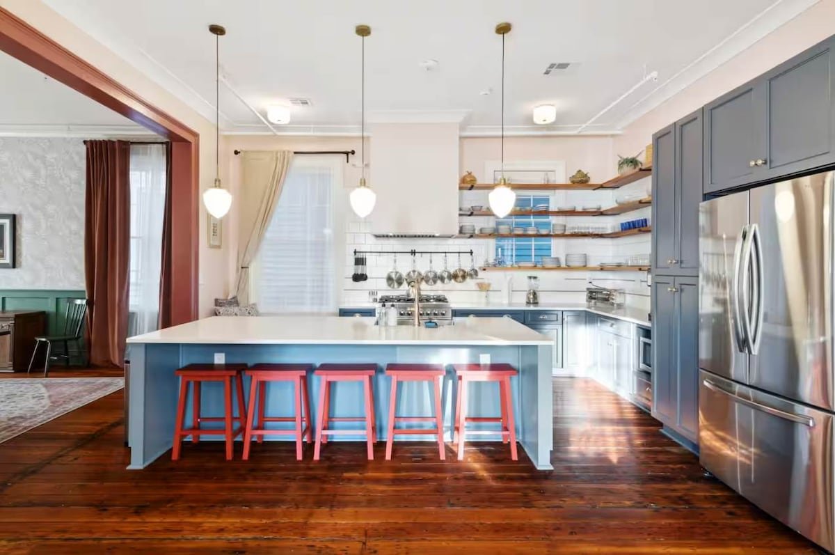 Award-Winning Estate, 3 Units + Private Courtyard gallery image 4