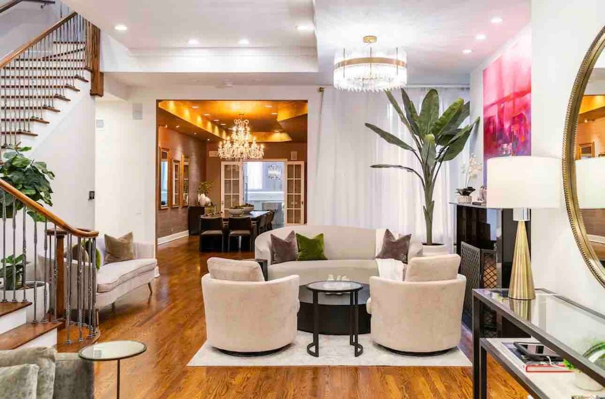 Chicago Luxury Home Gold Coast Best Location gallery image 4