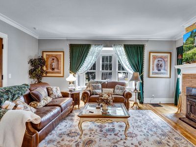 Live in elegance in this beautiful 5 bedroom home