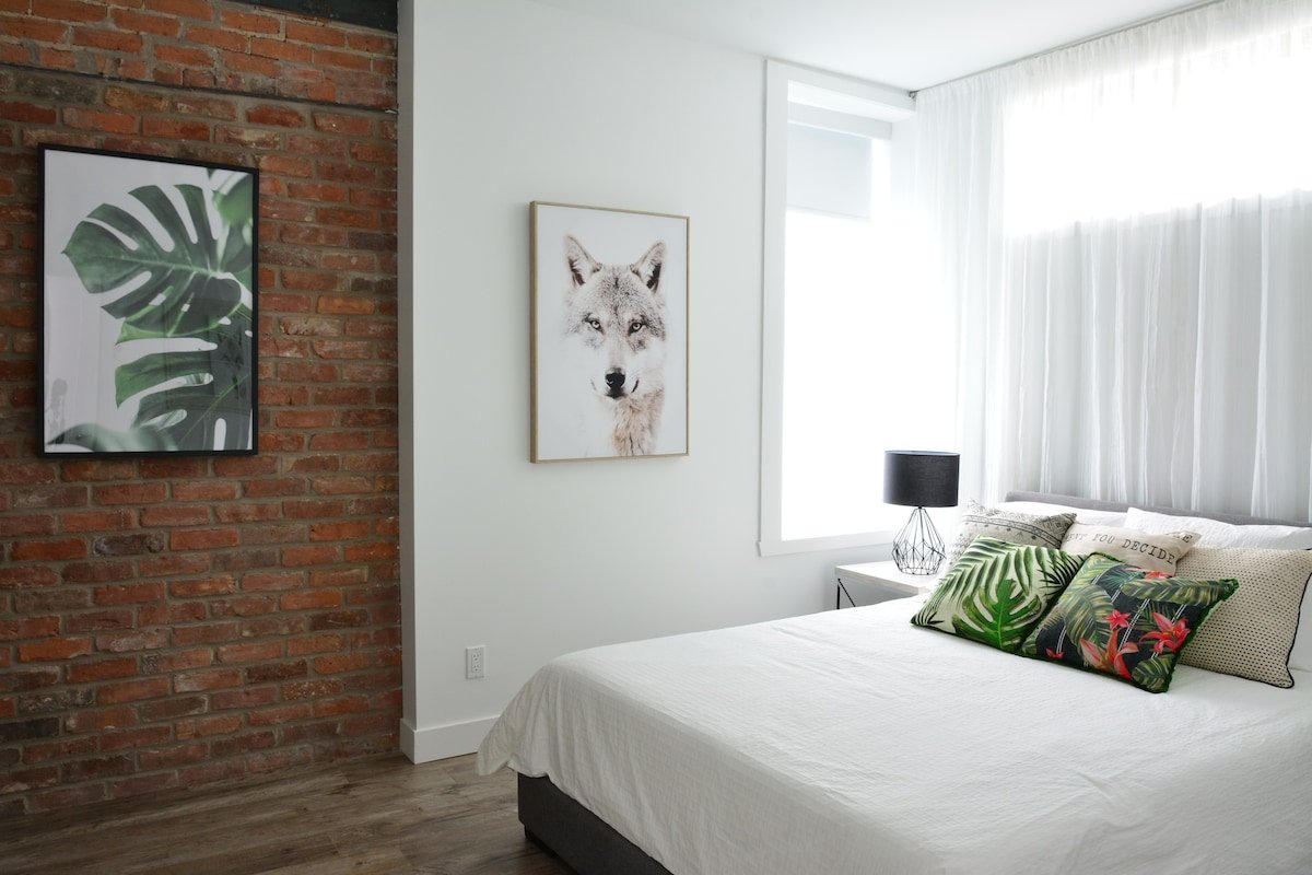 Rare Ground Floor – 5 BR/ 6 BA – Private Courtyard gallery image 2