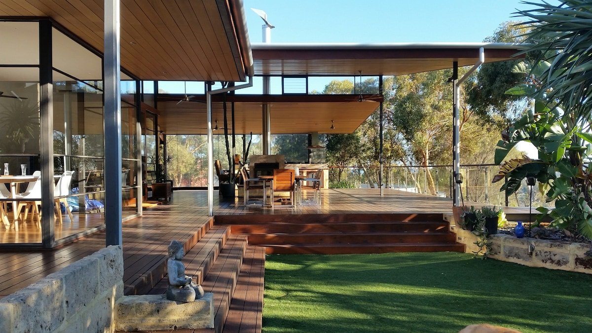 Treehouse in the Australian bush! gallery image 4