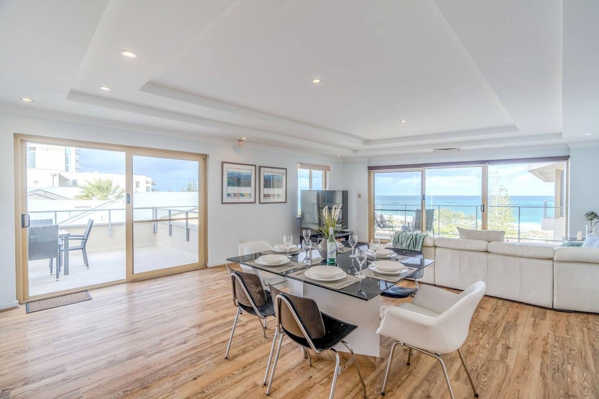 Sandcastles Penthouse w/ Pool & Sauna! gallery image 5