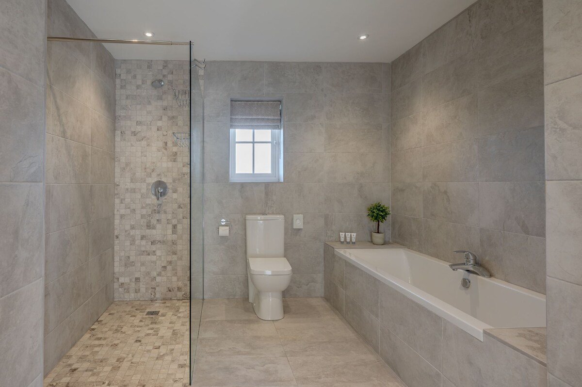 Waterloo Lodge | Holiday at Home gallery image 3