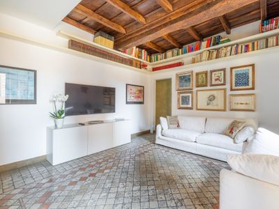 Prestigious 2 bedrooms Domus in Forum Area