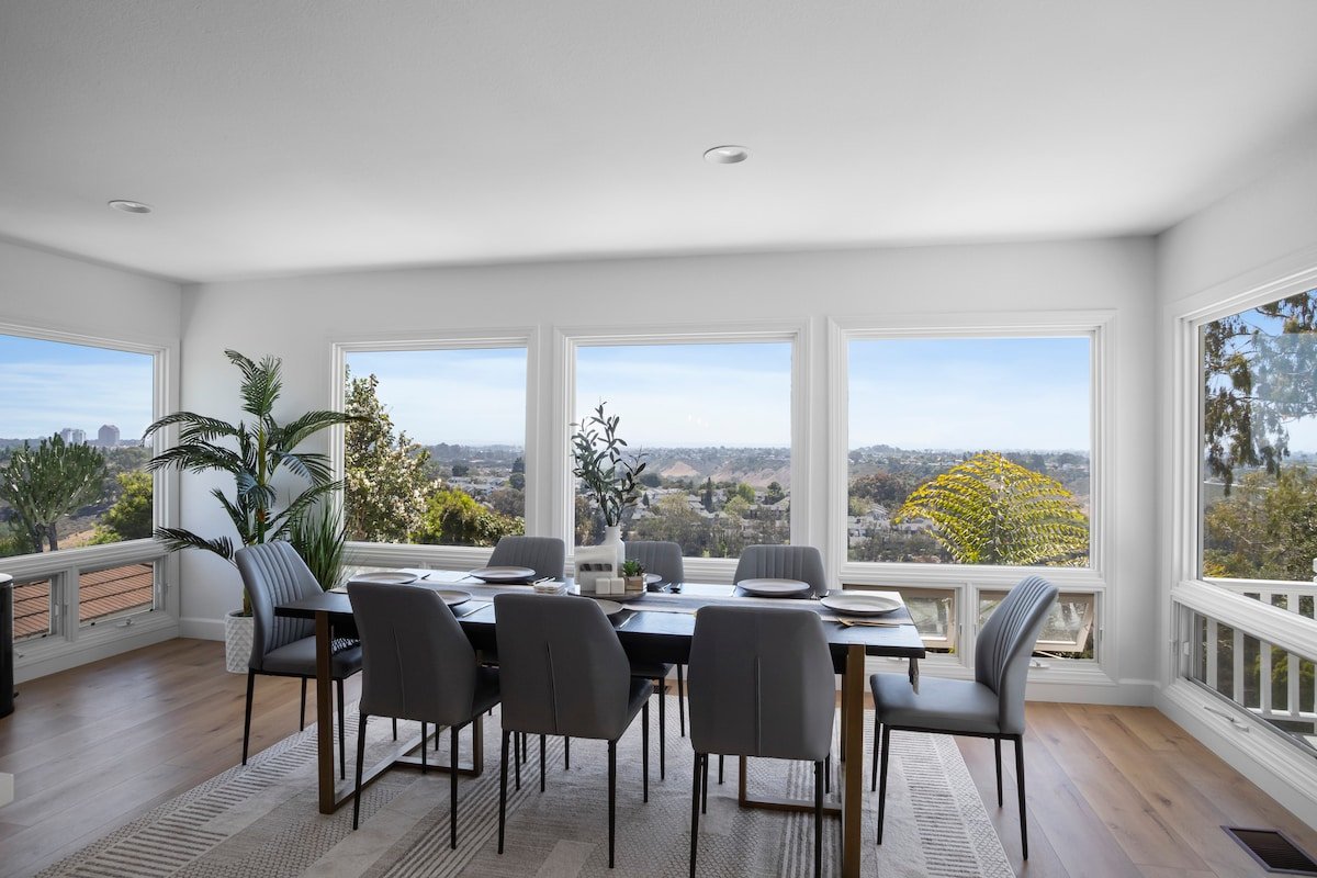 Luxury Villa Near The Beach With Gorgeous Views gallery image 5