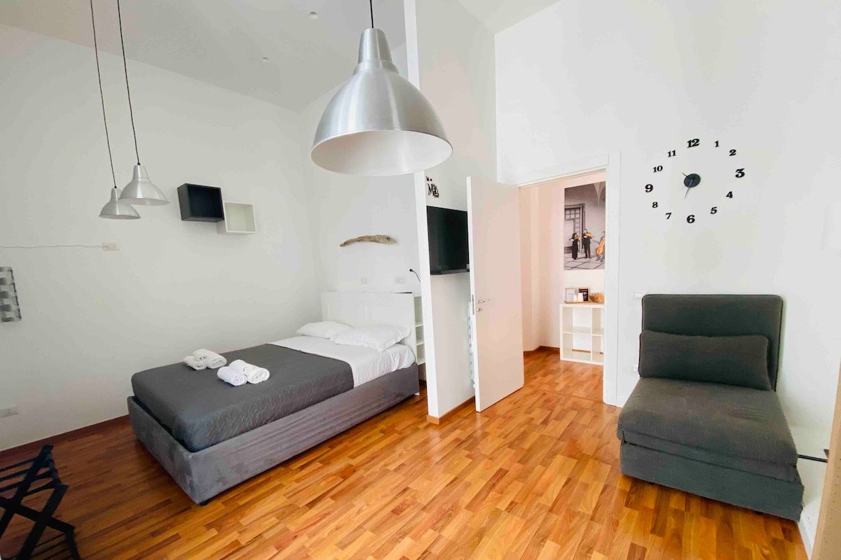 Apt ascensore, terrazza e cucina 4 min Toledo gallery image 4