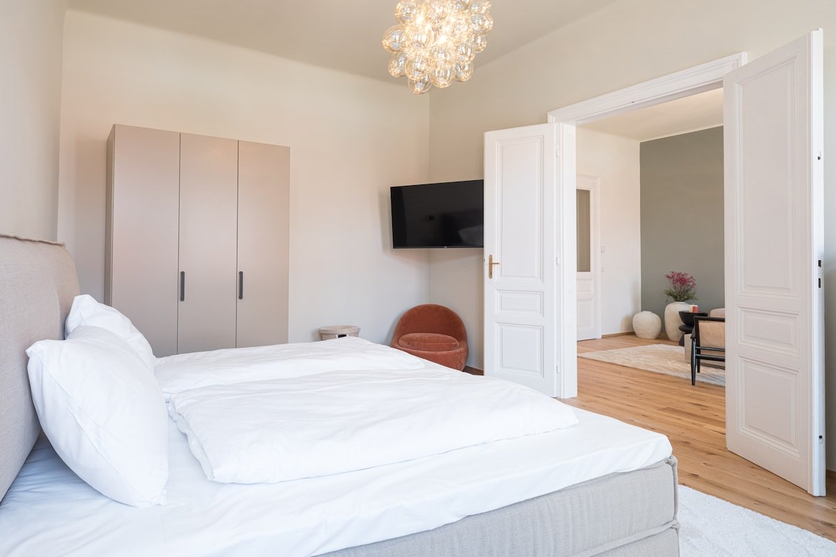 Premium, modern 2BR city Apt. gallery image 4