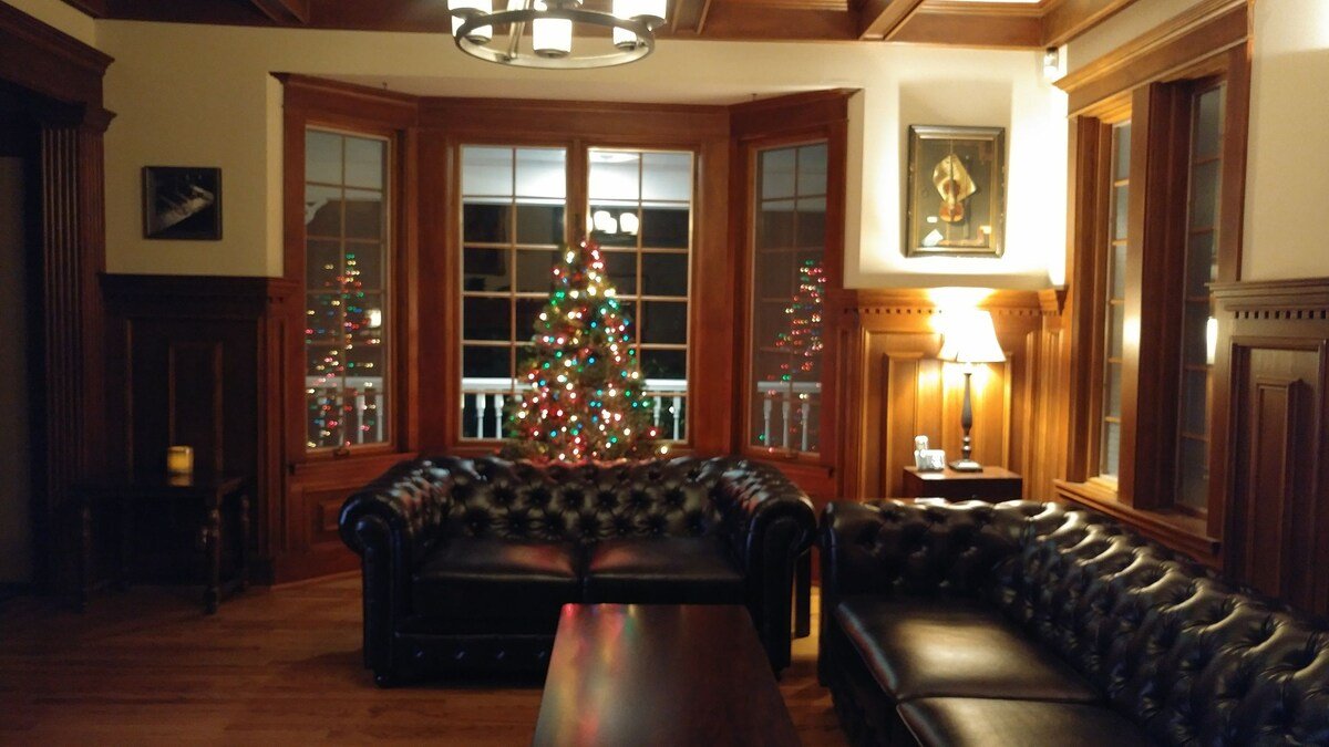 Executive Ocean View by Victoria Swartz Bay Ferry gallery image 3