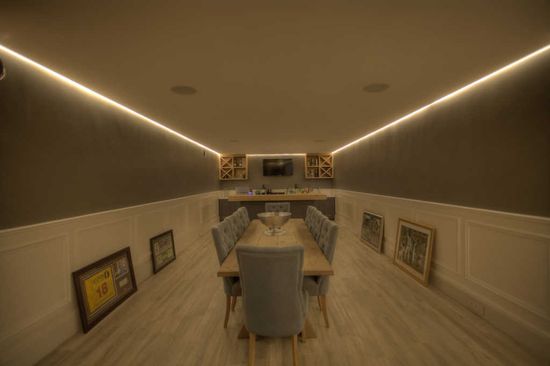 Photo 4 of Hoogeind Manor accommodation in Upper Claremont, Cape Town with 5 bedrooms and 4 bathrooms