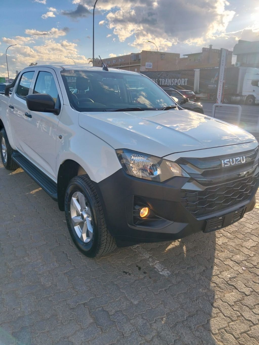 ISUZU D-MAX 1.9 Ddi HR L D C P U for Sale in South Africa