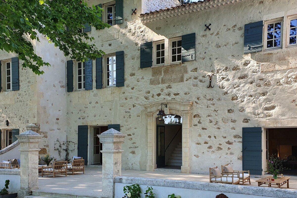 Alpilles Estate near St Remy – up to 11 bedrooms gallery image 5