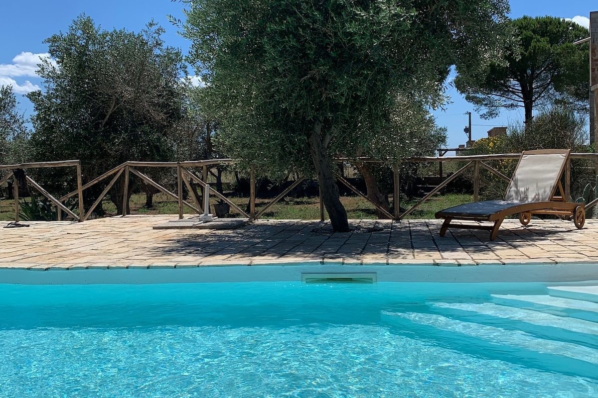 Villa esclusiva con piscina a pochi km dal mare gallery image 5