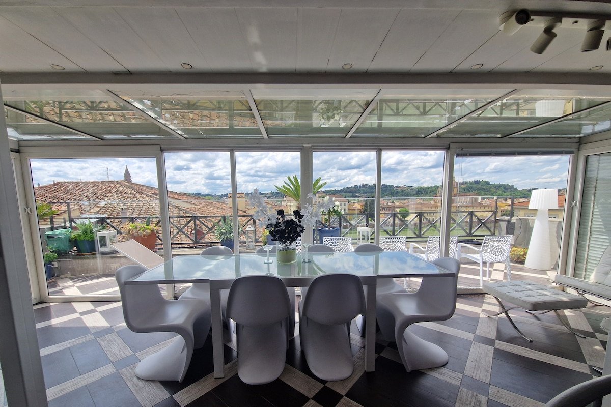 AT THE TOP- PENTHOUSE view’s on all FLORENCE gallery image 4