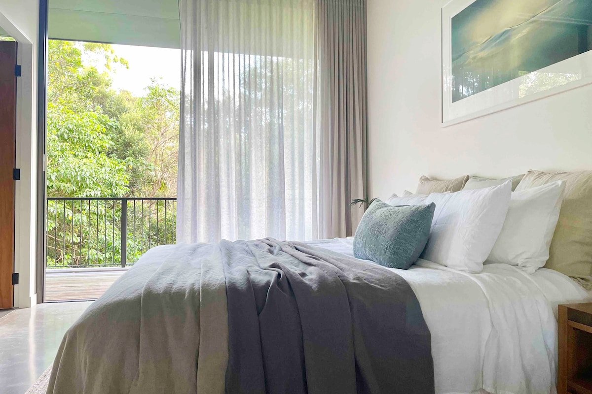 Rainforest Luxe Byron Bay • Heated Pool • Beach gallery image 4