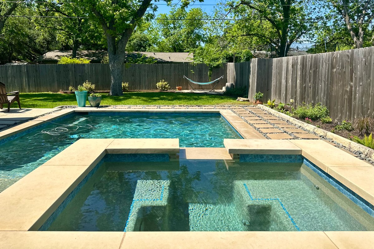 Charming Oasis | Pool & Spa | 10 min to DT/UT/Q2