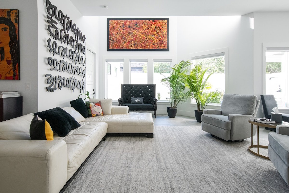 Esperanza Resort walk 2 downtown gallery image 3