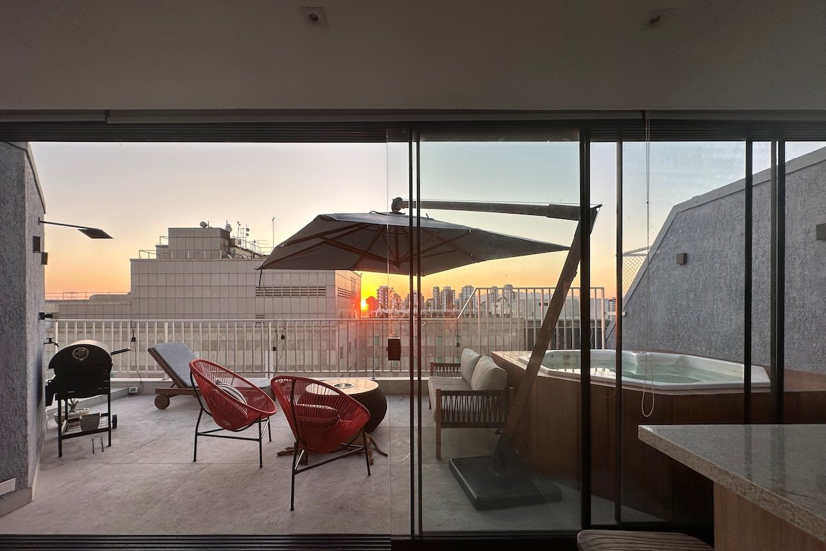 Cobertura moderna, com jacuzzi e vista para o mar gallery image 5