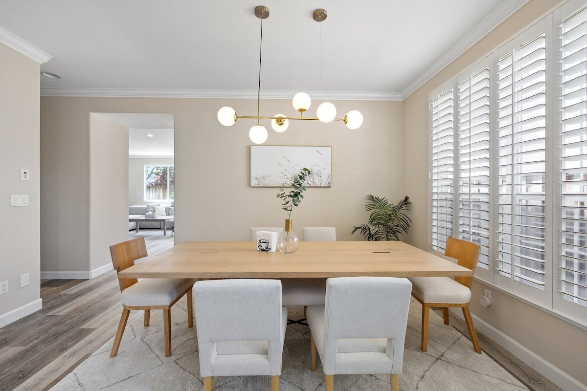 5BR Home Modern & Spacious for Business & Family gallery image 5