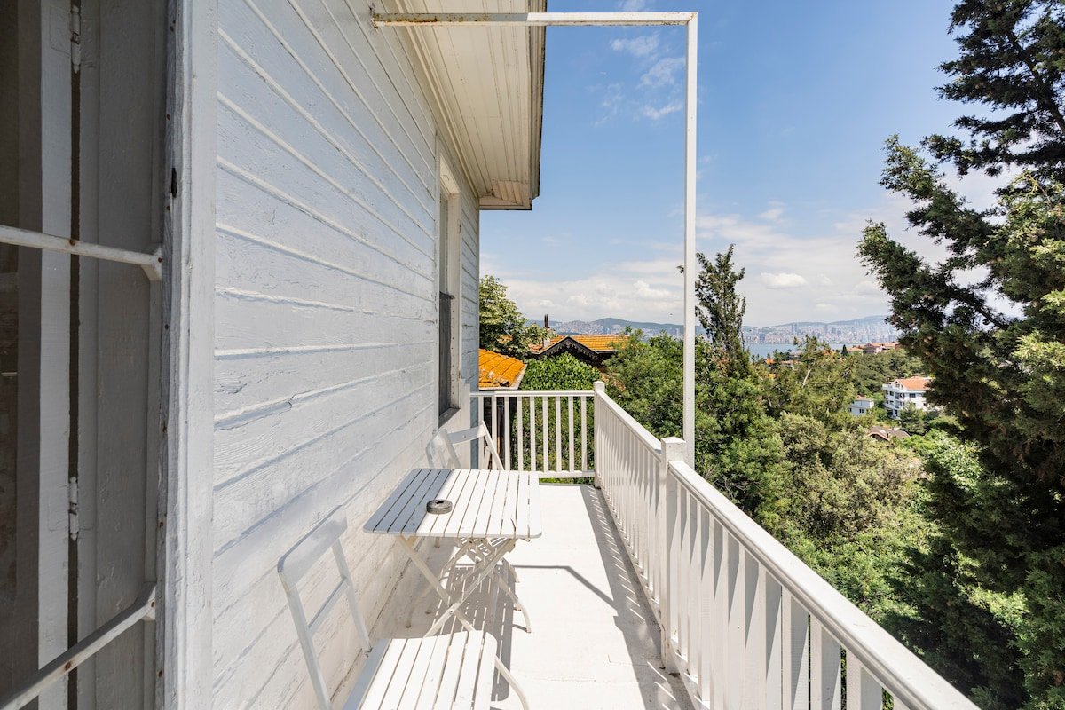 Lale Köşk Apartment 2+3 with forrest and seaview gallery image 5