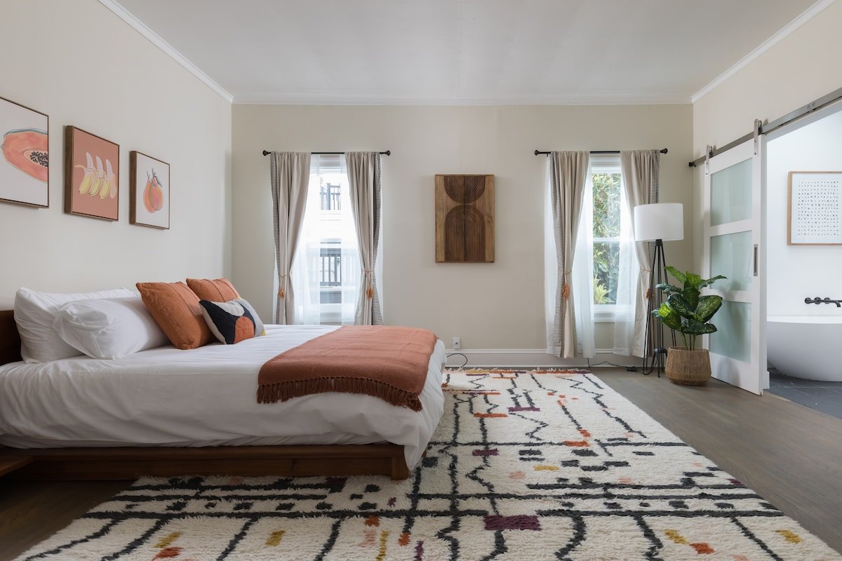 Gather w/ Friends&Family in 5BR Getaway Villa! gallery image 5