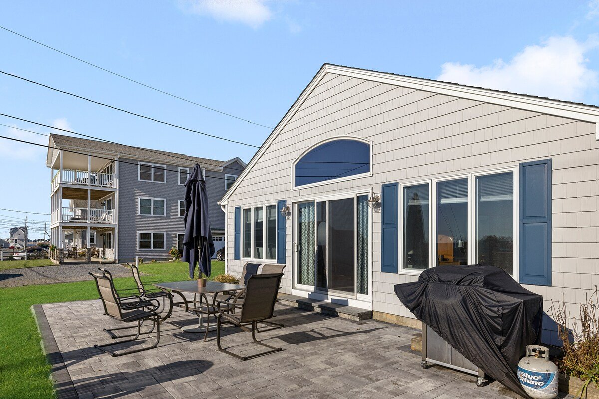 Ocean View, A/C, 1 Mile to Beach, Newly Renovated gallery image 5