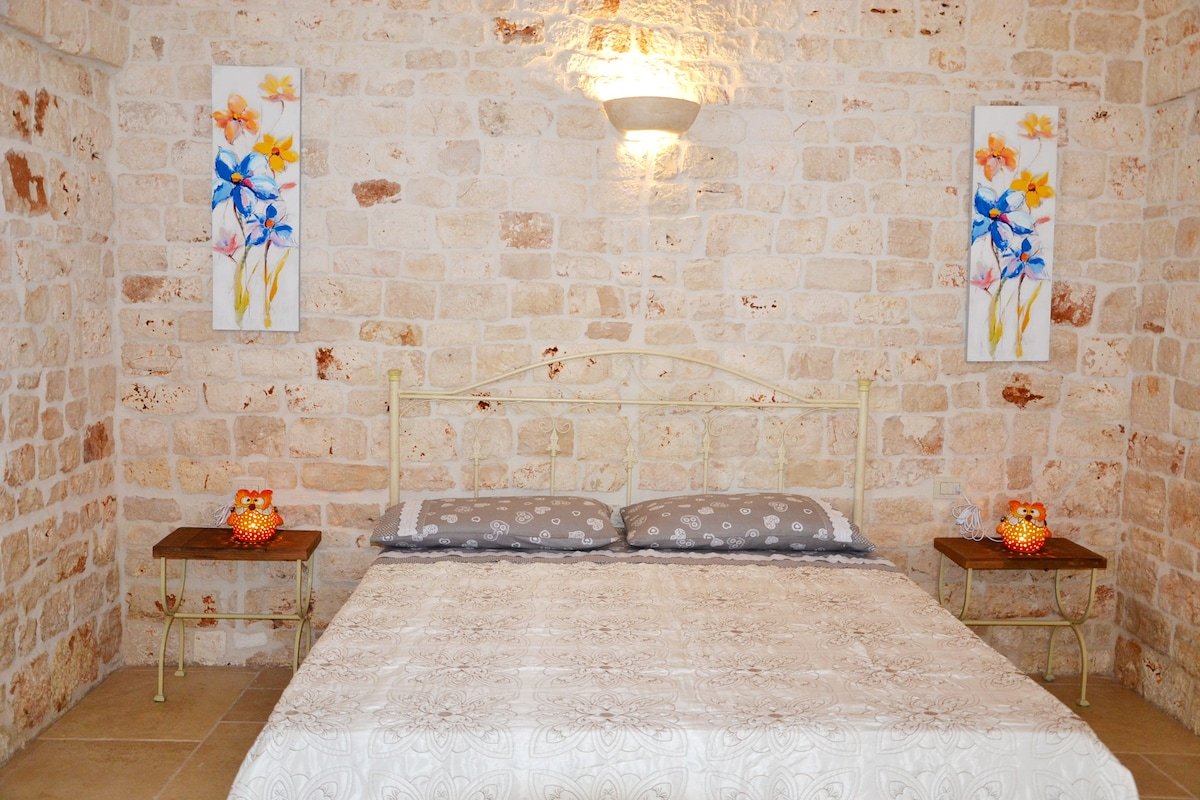 Charming villa with 10 sleeps and private pool gallery image 5