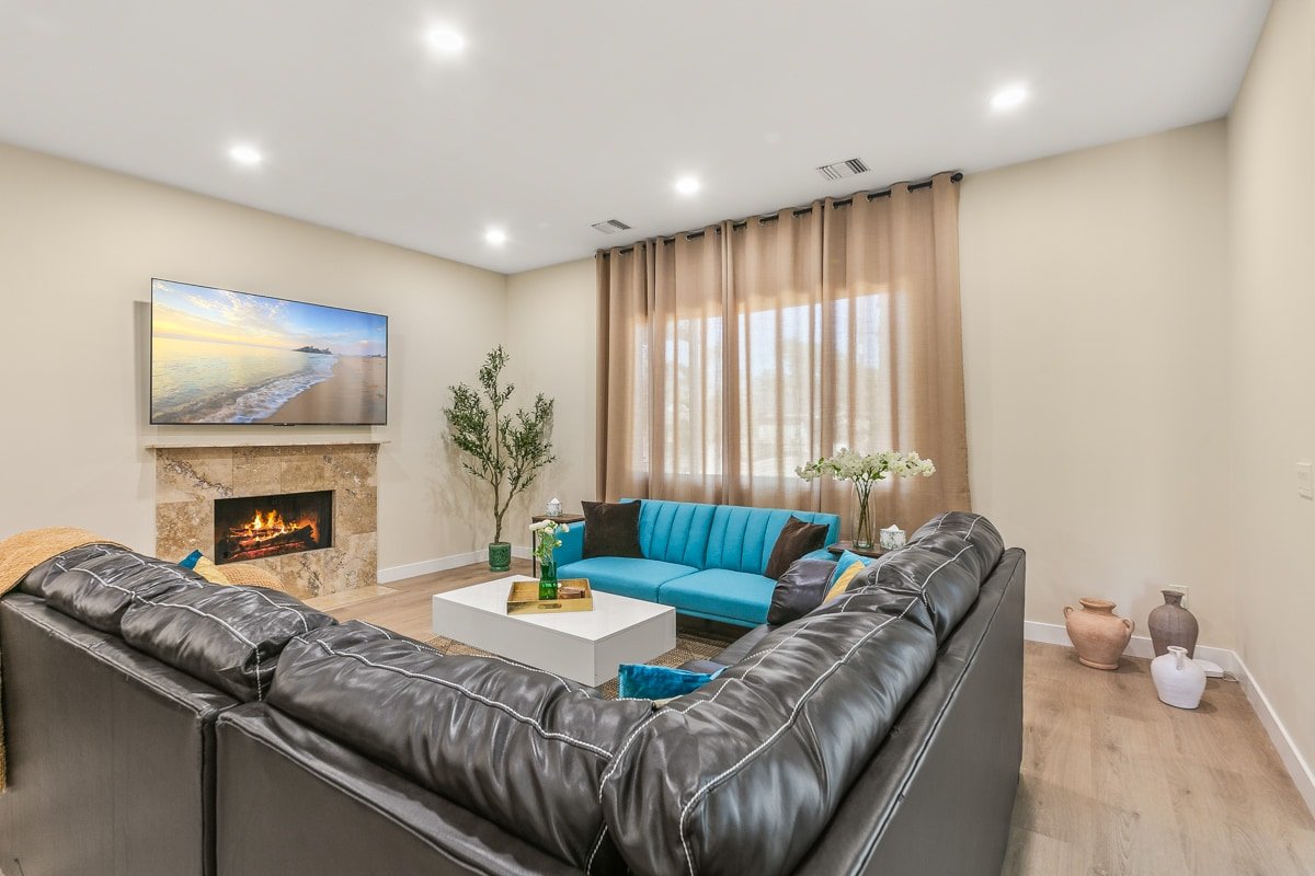 182 – Entertainer’s Dream: Luxury Pool & Spa gallery image 4