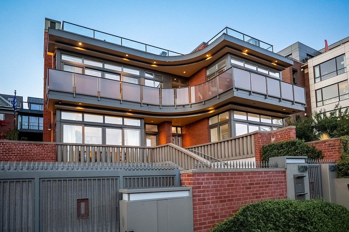 PH style Lux w/THE Seattle “Post Card” view too gallery image 5