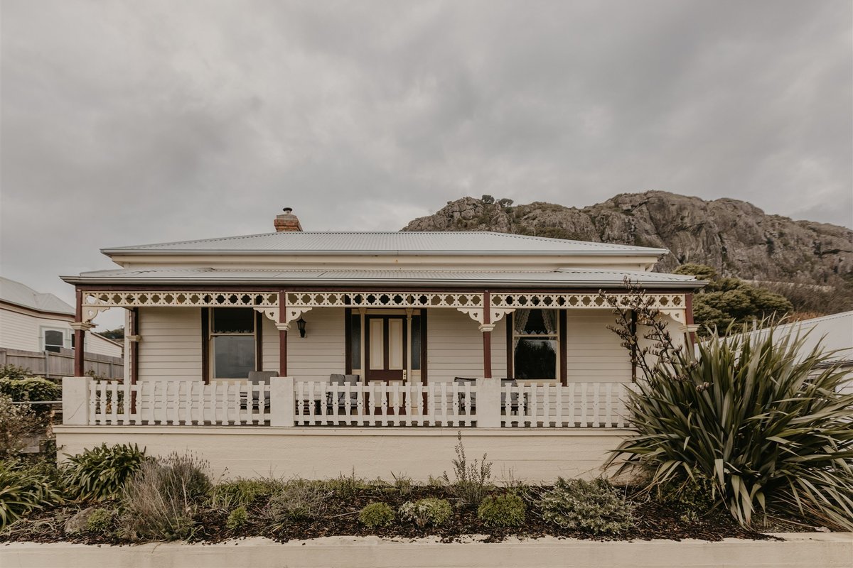 Abbey’s Spa Cottage