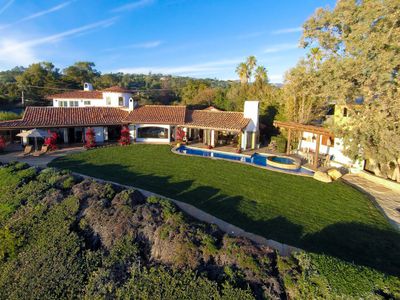 Hacienda Oceanfront with Pool and Private Beach