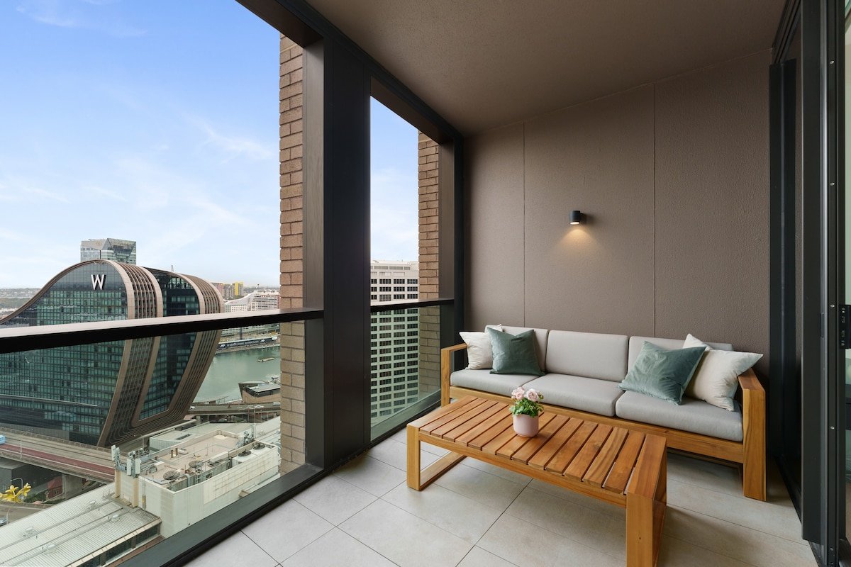 Darling Harbour Views, Fireworks & Free Parking gallery image 4