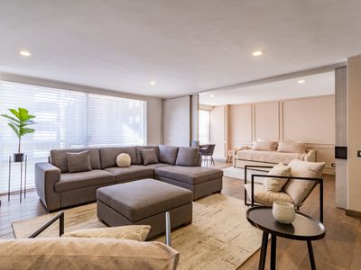 Hermoso Departamento Recién Renovado! 3 Recamaras!