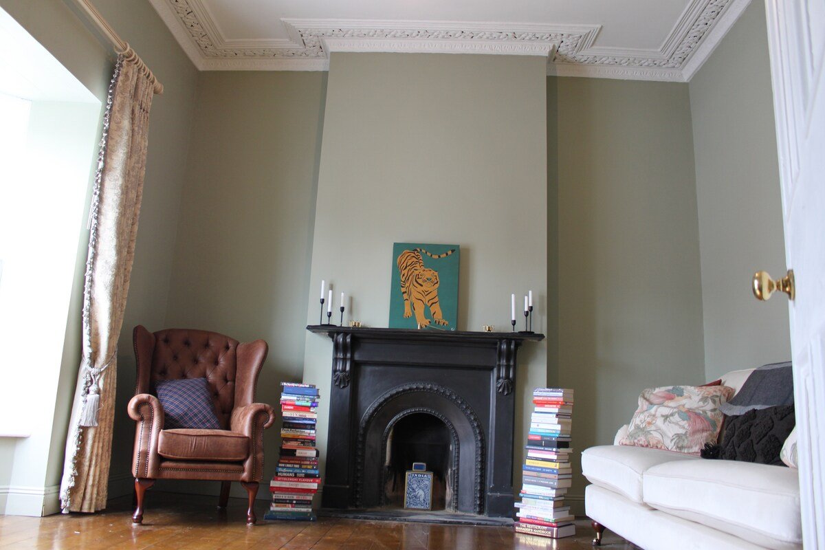 Dreamy City Center Victorian Home gallery image 5