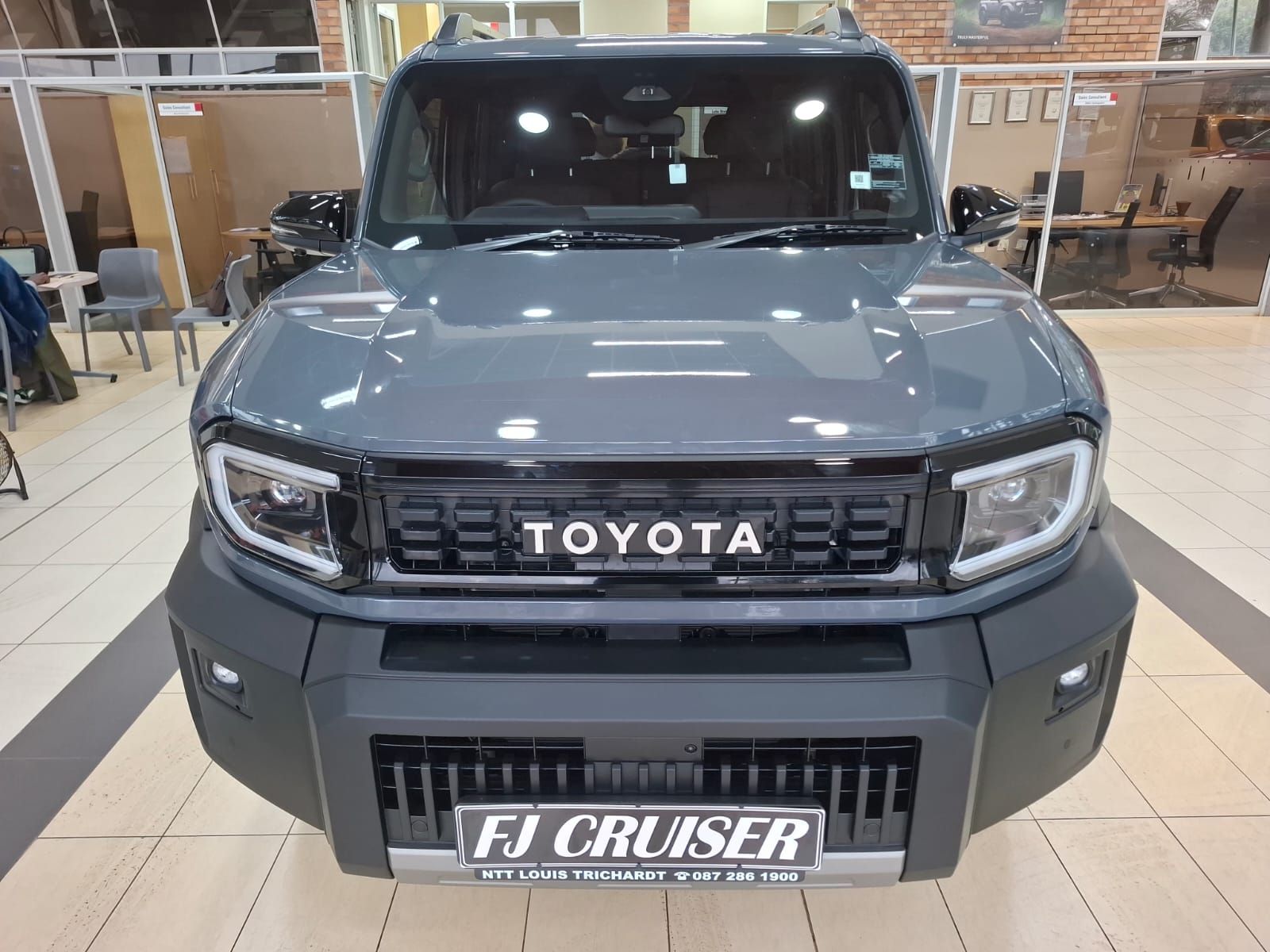 TOYOTA L CRUISER FJ 2.7 VX A T for Sale in South Africa
