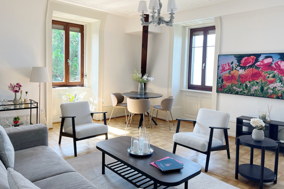 Waterfront | Lake view | Parking | City center gallery image 4