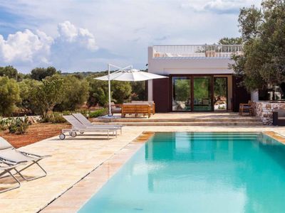 Spacious wonderful villa with pool and seaview