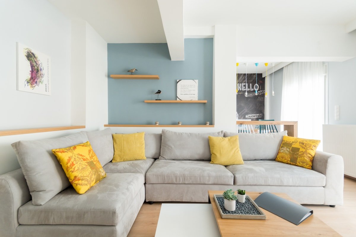 Lower Penthouse with Big Terrace & Lycabettus View gallery image 2