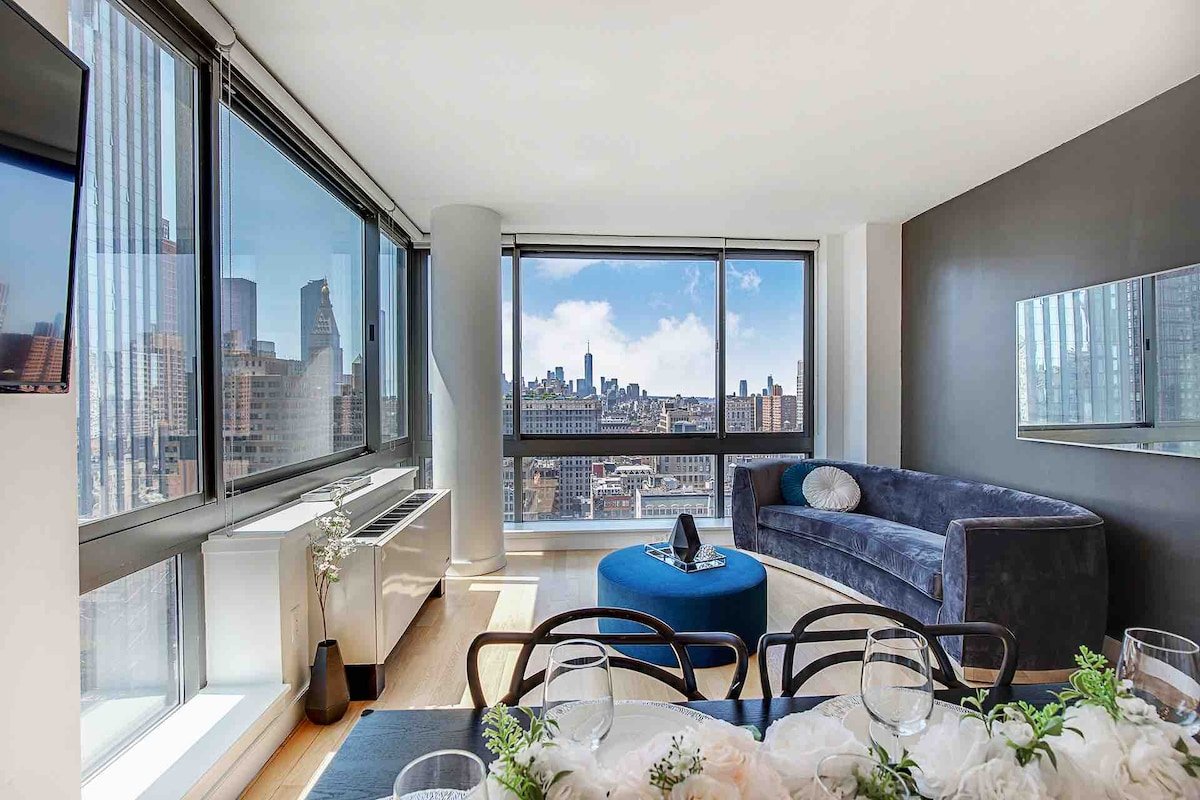 —Panoramic City Luxury—Skyline Views—3Bedroom2Bath gallery image 3