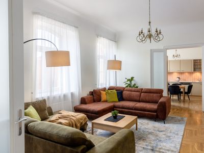 4 bedroom apartment in Old Town