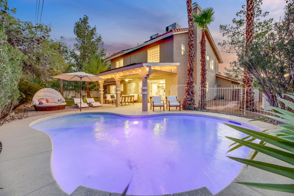 The Blue Lagoon: Style & Comfort gallery image 2