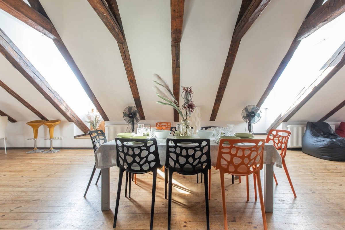 Penthouse Apartment with 4 bedrooms in Old Town gallery image 4