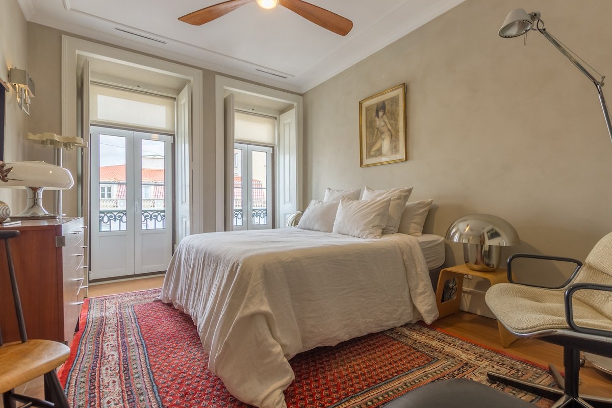 Chic Principe Real Penthouse on the park gallery image 3