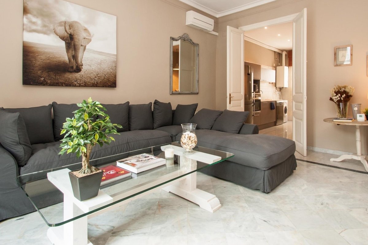 Luxury three bedroom apartment gallery image 4