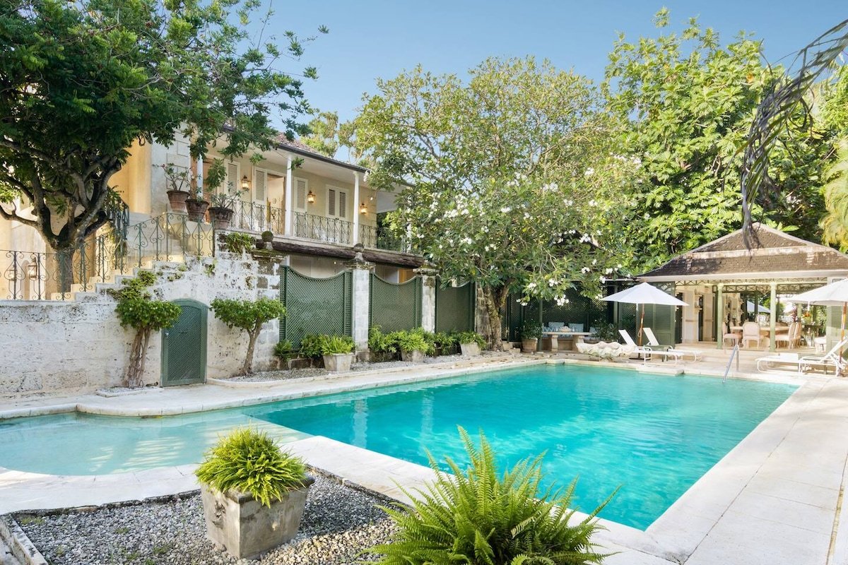 Elegant 7-Bed Villa on Quiet Caribbean Beach gallery image 2