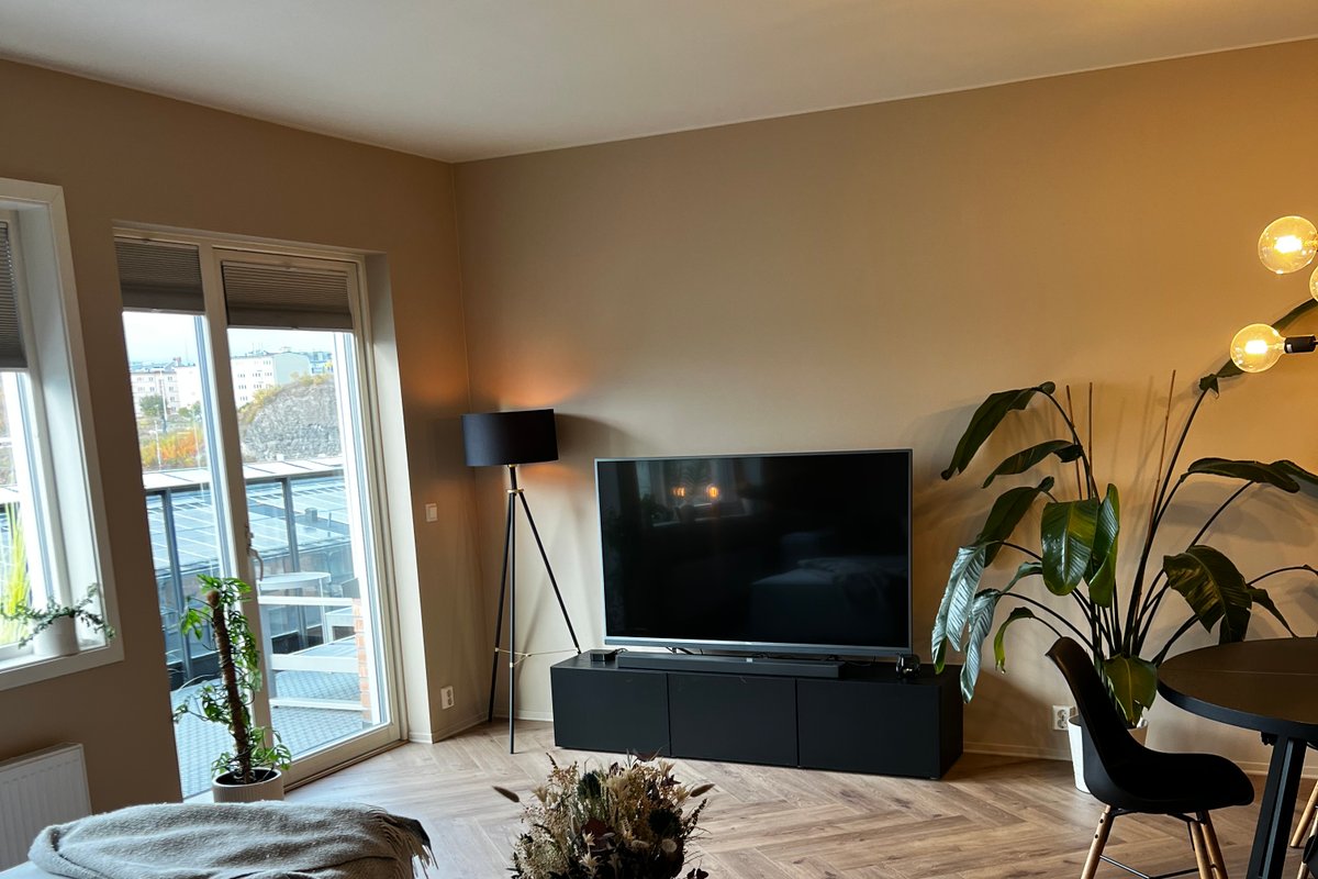 Luxurious top-floor apartment (free parking)