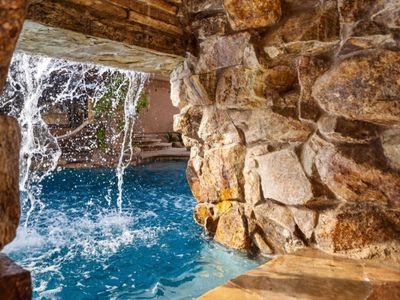 Las Vegas Lux | Pool | Hot Tub | Close to Strip!