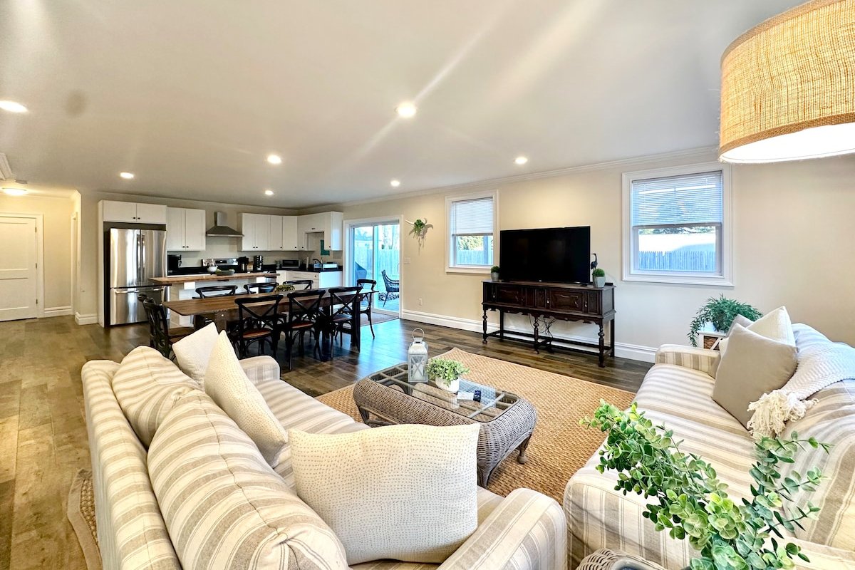 Hangar Haven, Large 6 Bedroom House gallery image 5