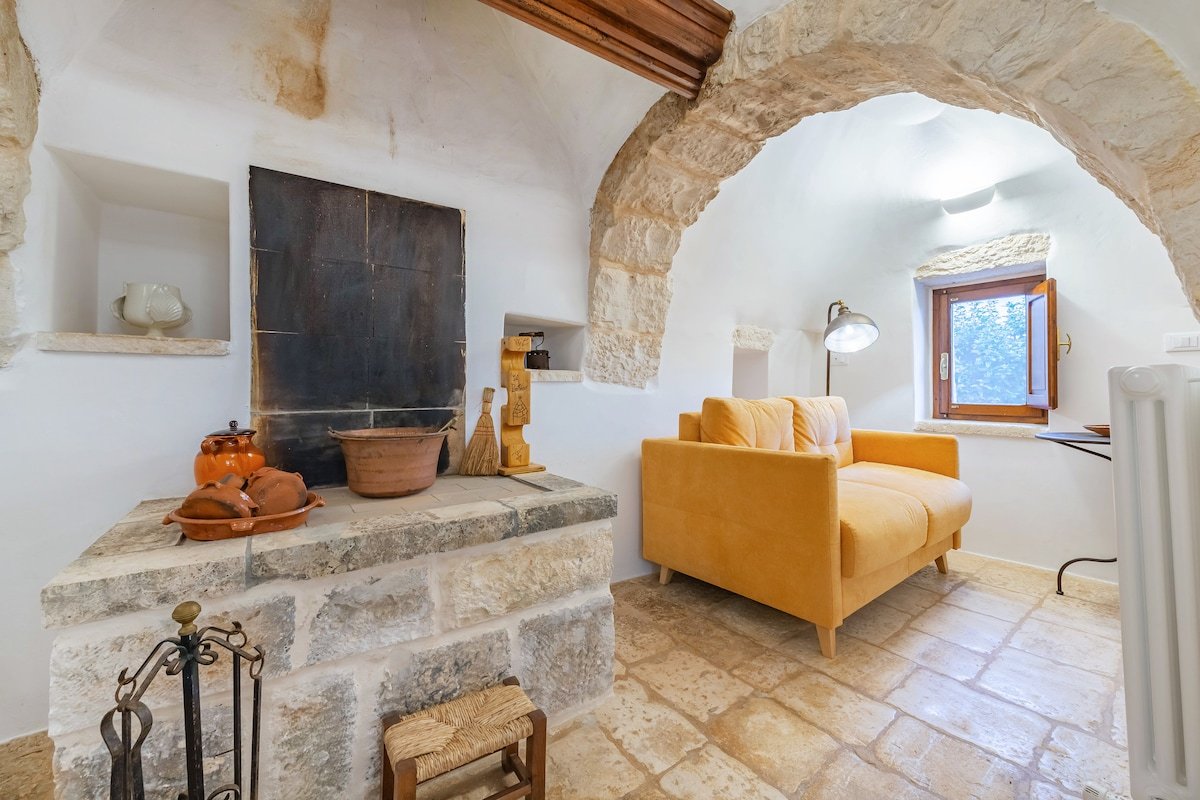 Portico – Heated pool -Trulli 4 apartments gallery image 5
