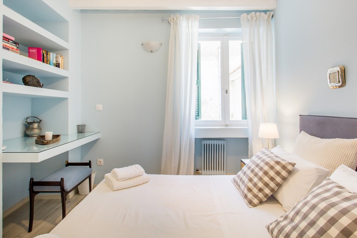 Athenian House in Plaka | Athenian Homes gallery image 5